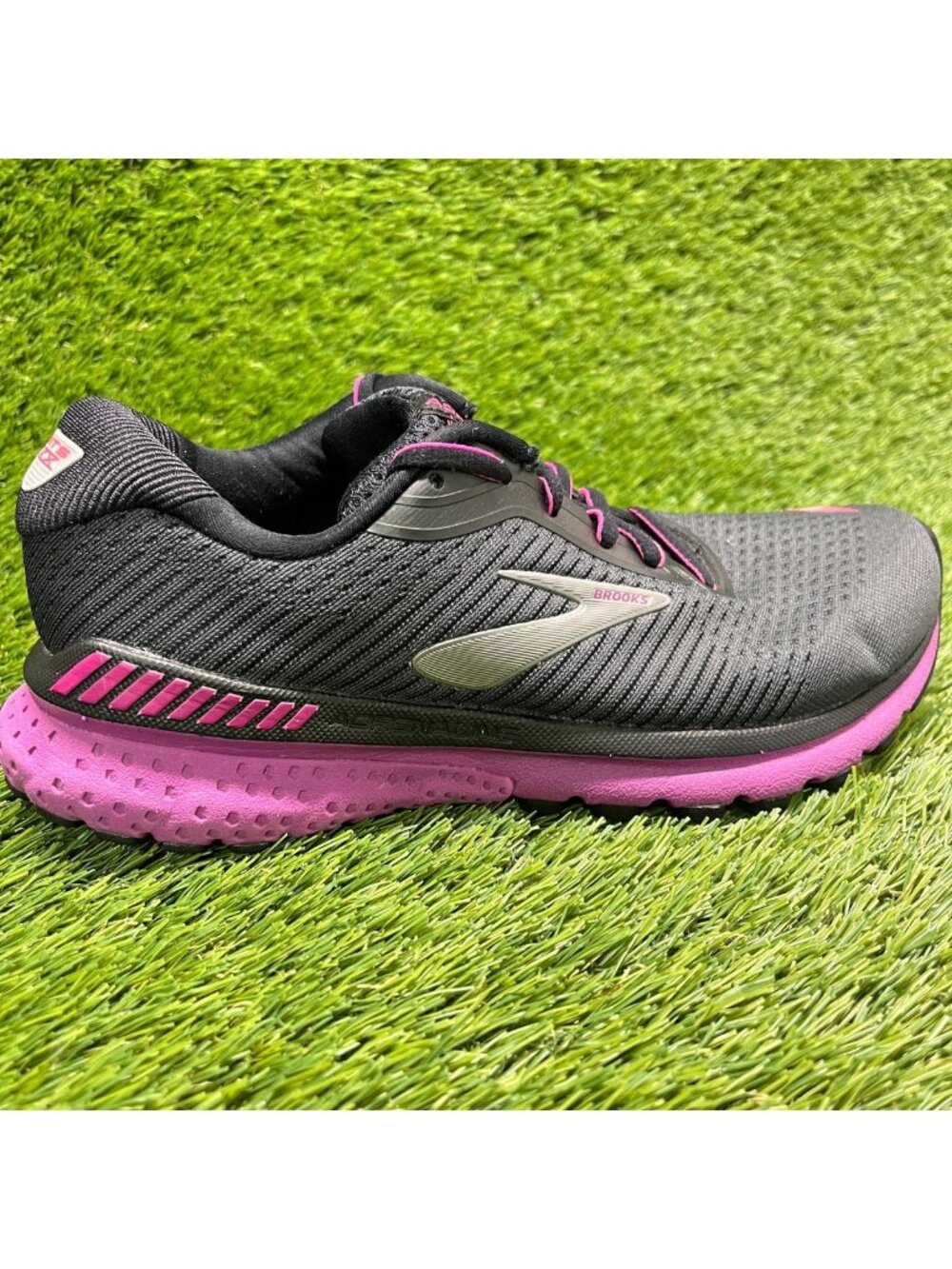Brooks Adrenaline GTS 20 Women Size 7 Black Pink Athletic Running Shoes Sneakers